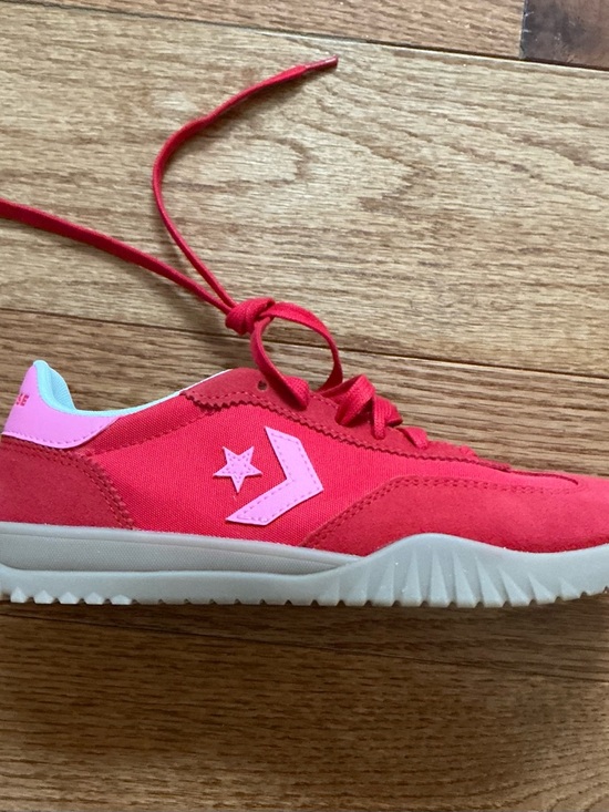 Converse Red Low-Top Suede & Canvas Sneakers New with Tags - Picture 5 of 5